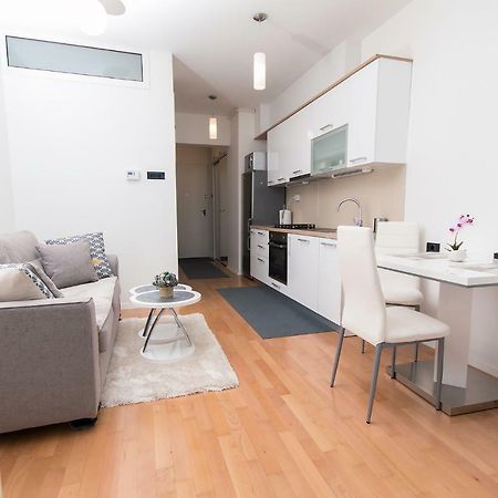 Studio Apartman Bella Apartment ซาเกร็บ ภายนอก รูปภาพ