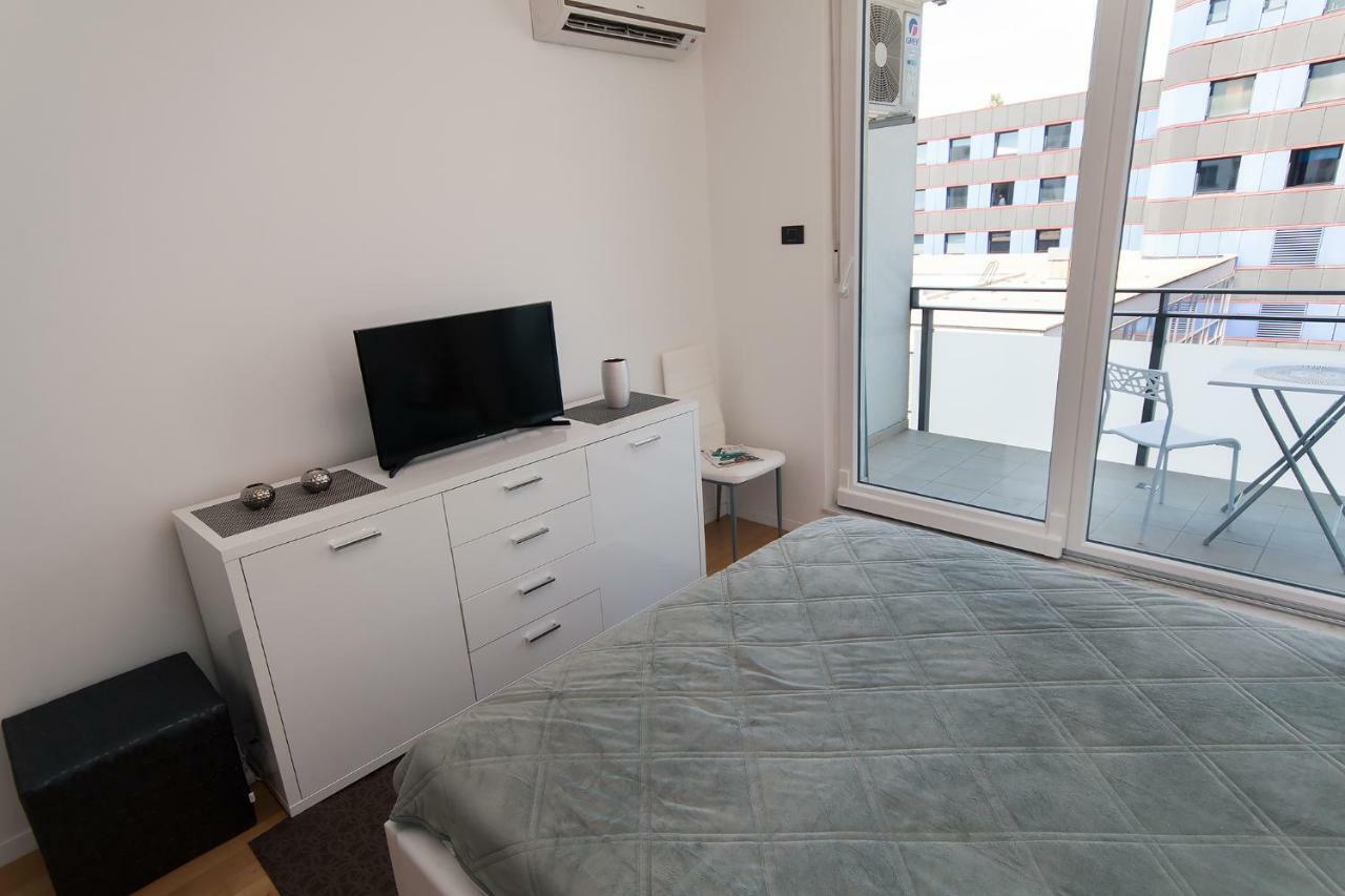 Studio Apartman Bella Apartment ซาเกร็บ ภายนอก รูปภาพ