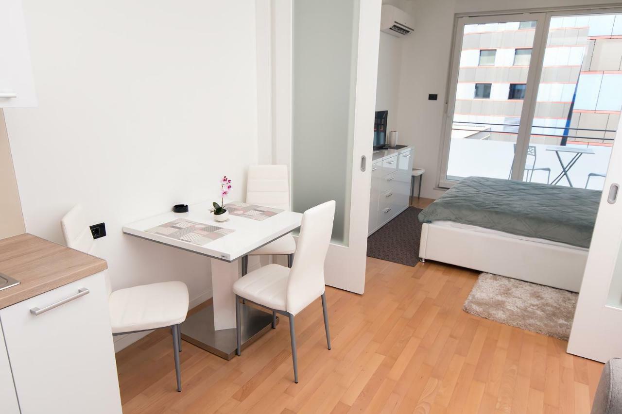 Studio Apartman Bella Apartment ซาเกร็บ ภายนอก รูปภาพ