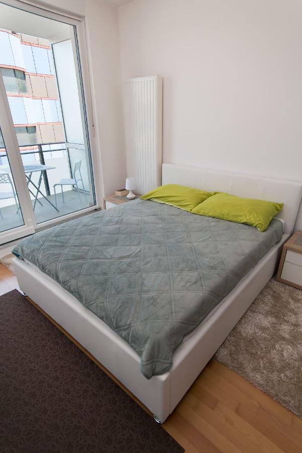 Studio Apartman Bella Apartment ซาเกร็บ ภายนอก รูปภาพ